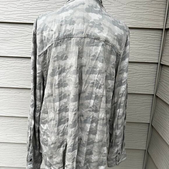 American Eagle outfitters, camo print, jacket women’s size L, - Picture 6 of 7